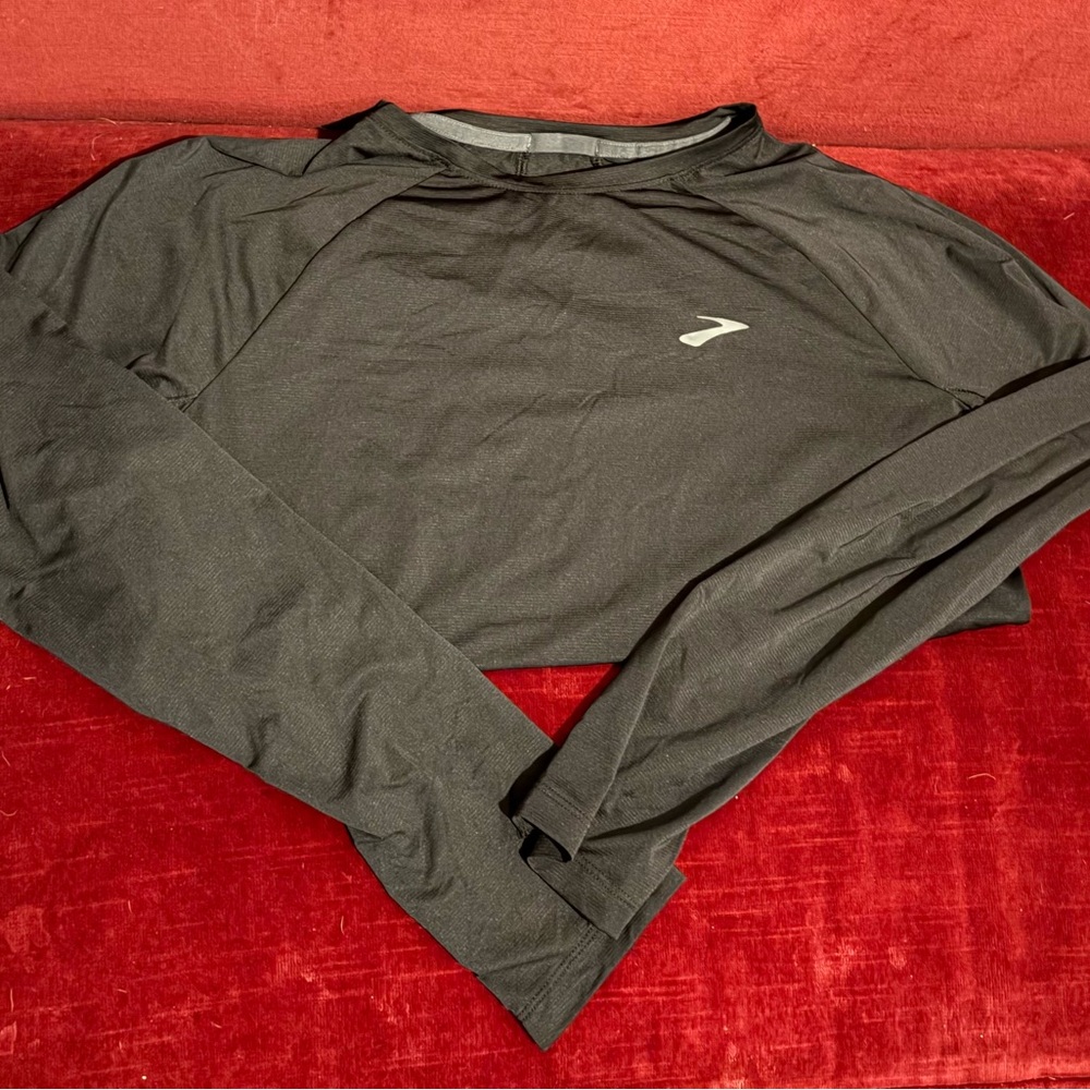 Women’s XS Brooks Black Long Sleeve Performance Running Shirt